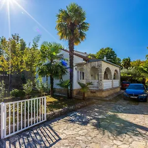  Apartment Stipancic