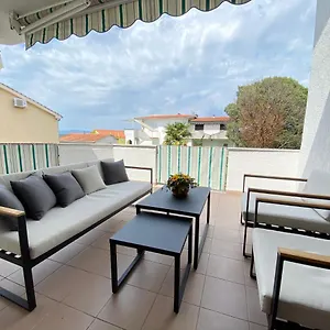  Apartment Jandom