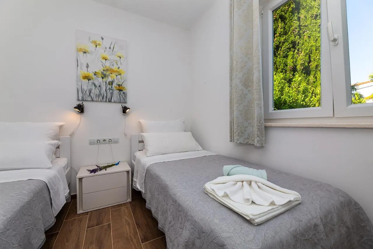 Apartment Nada 1 Malinska