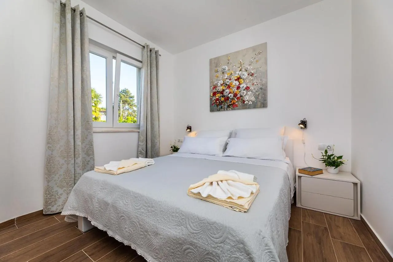 Apartment Nada 1 Malinska