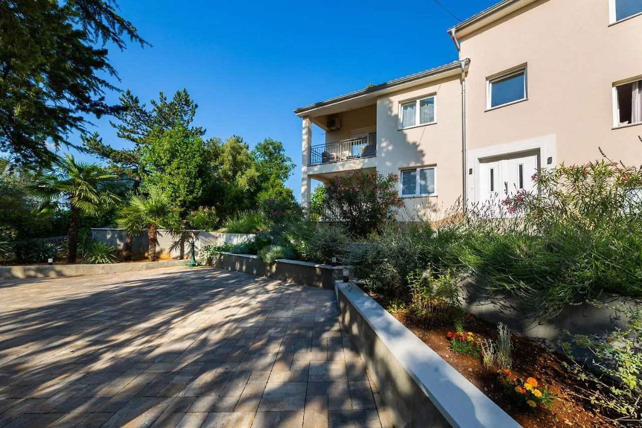 Apartment Nada 1 Malinska